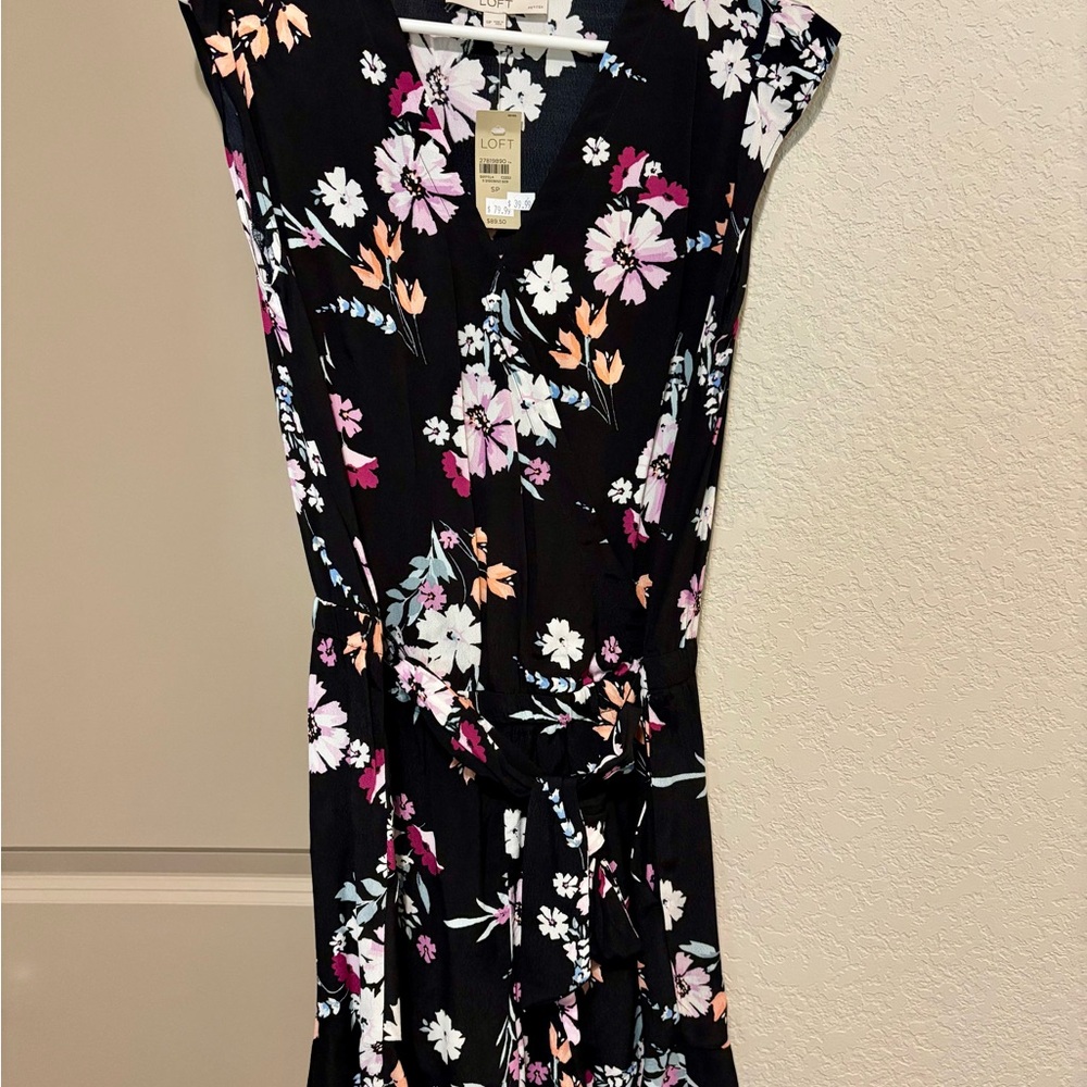 LOFT Shorts Jumper Black w/ Floral Design